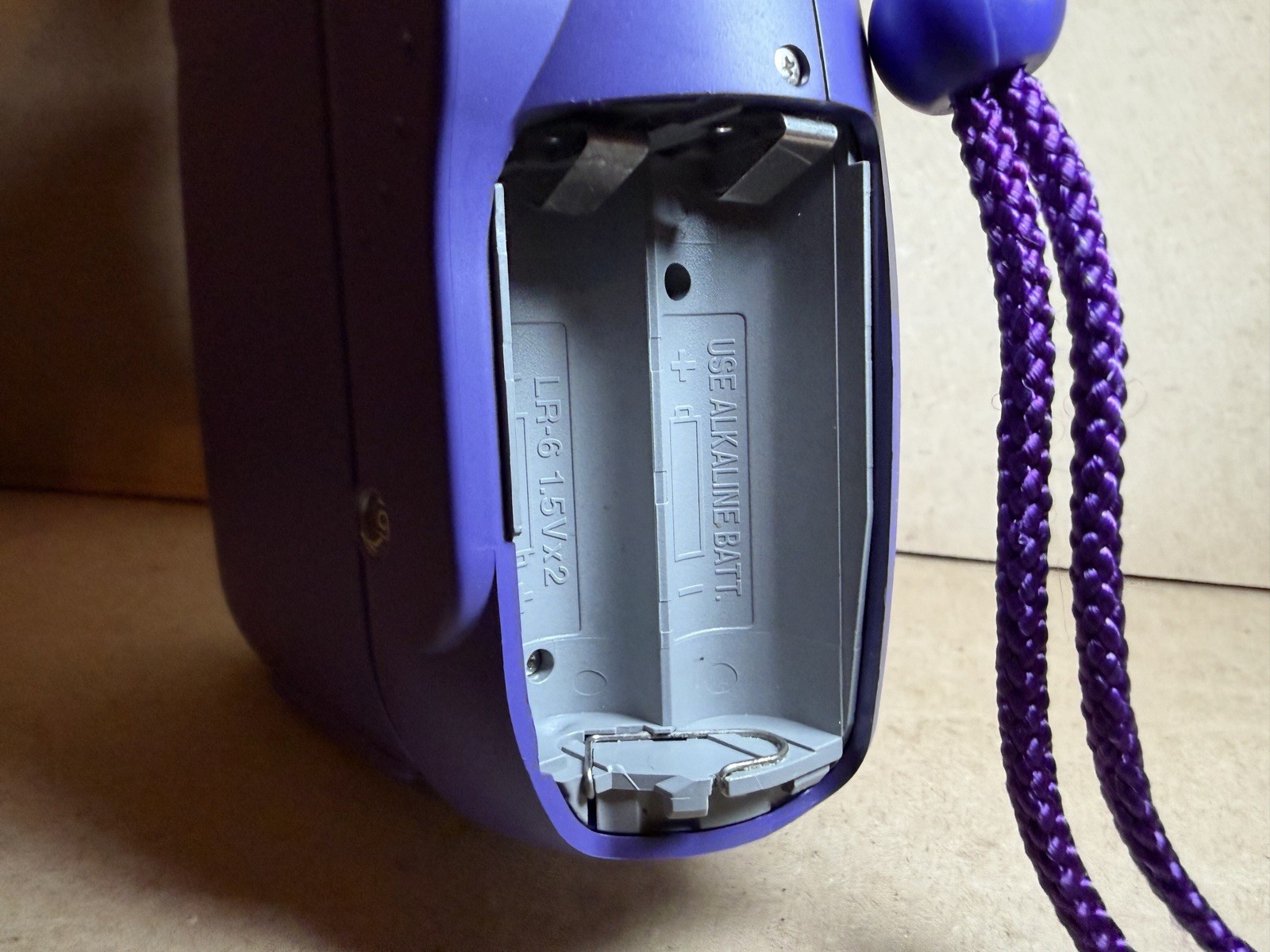 Fujifilm Instax Mini 8 Instant Camera | *Missing Battery Cover*