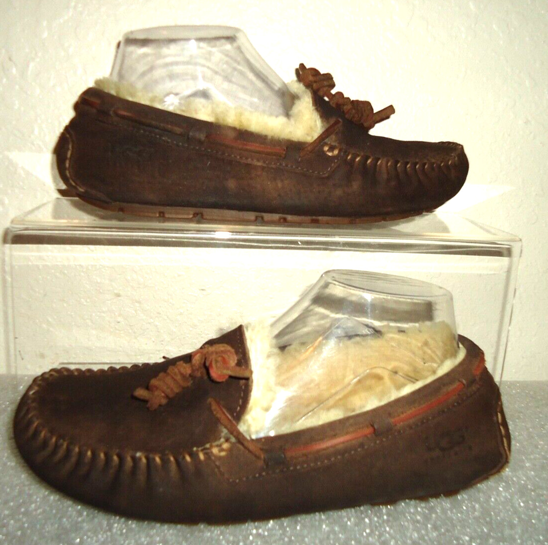 UGG Dakota Women's Suede Sheepskin Slip On Moccasins Tan Size-7/37