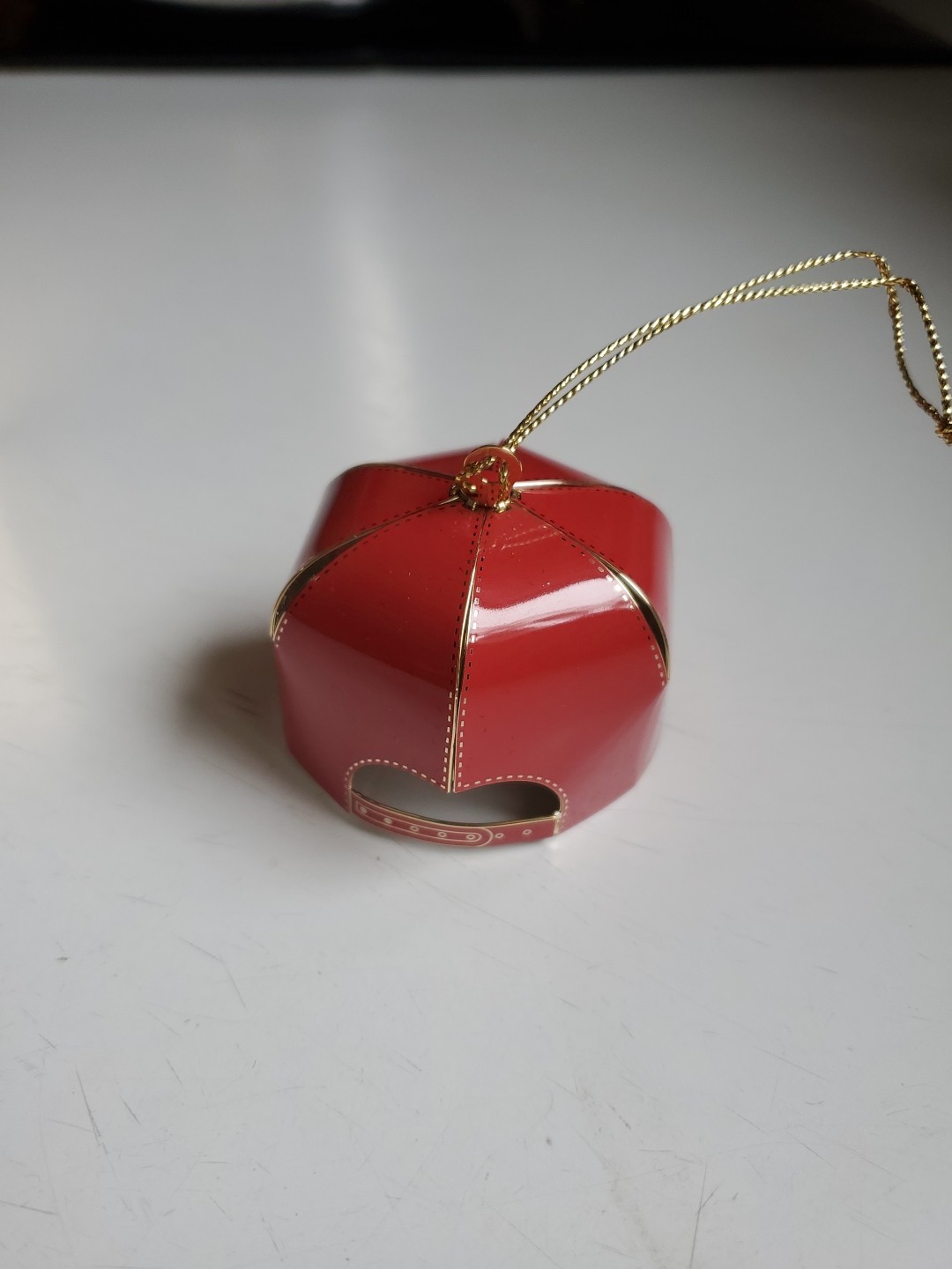 Trump 2016 Christmas Ornament Red Hat MAKE AMERICA GREAT AGAIN Maga NIB Gold