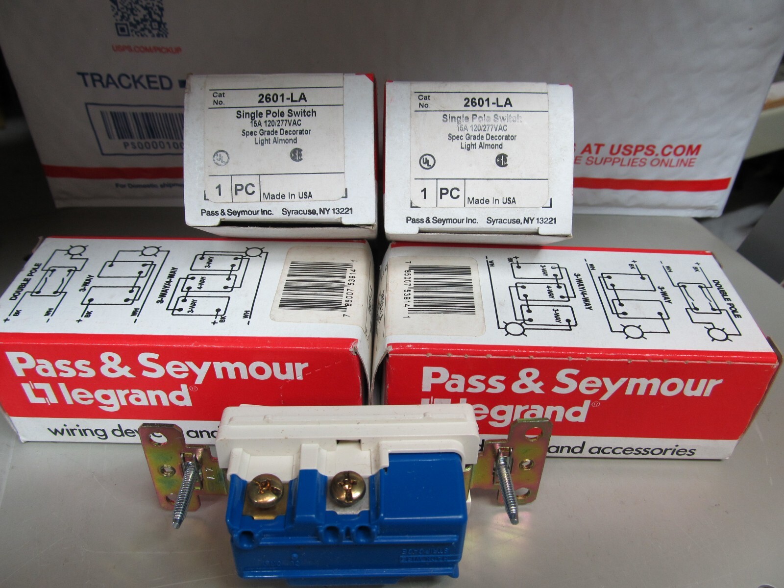 "LOT OF 4" PASS & SEYMOUR SWITCHES 15A LT. ALMOND , (2) 2601-LA, (2) 2603-LA