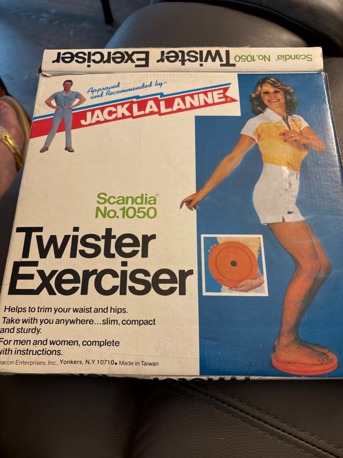 Vintage Twister Exerciser Scandia 1050 Trim Your Waist Hips Board Twisting Disc