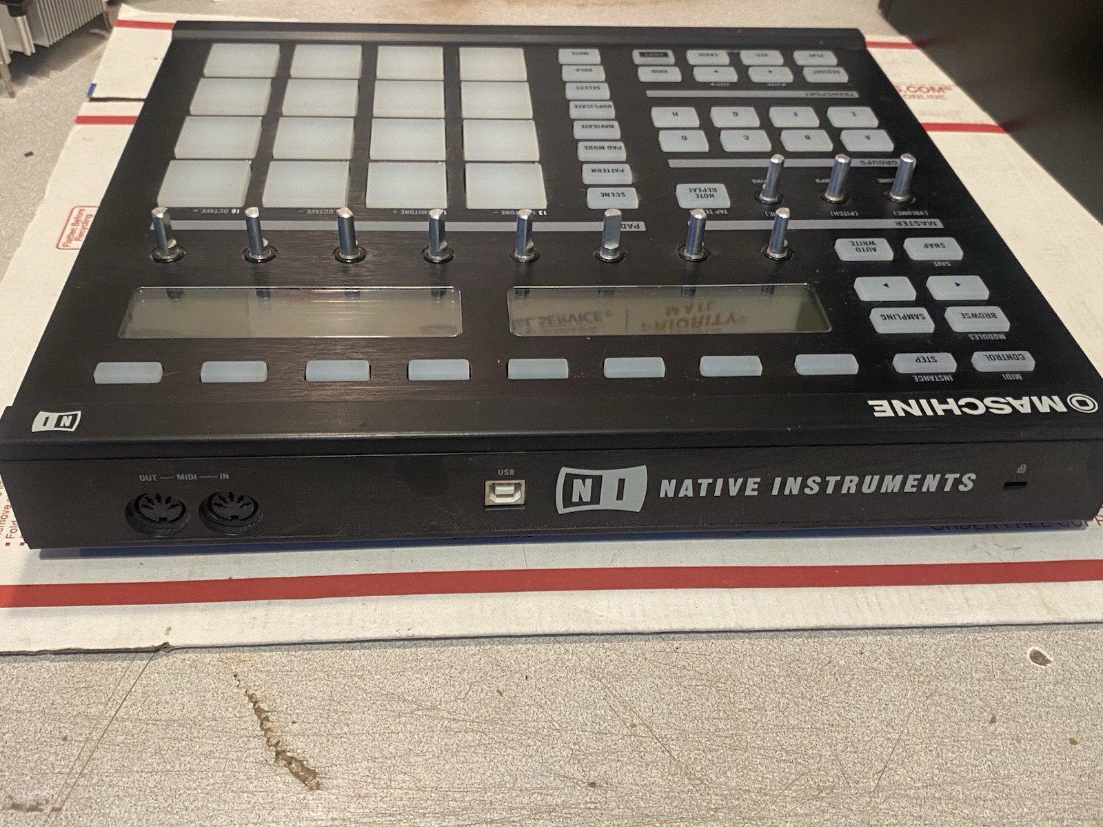 Native Instruments Maschine Controller