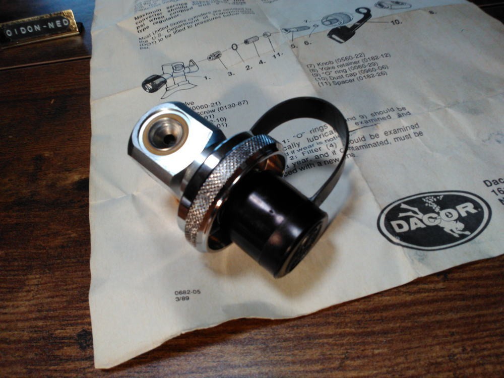 DACOR TANK VALVE CONVERTER, NEW OLD STOCK.
