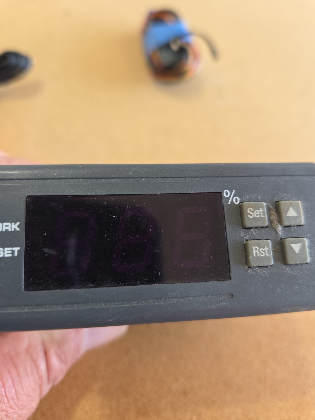 WILLHI WH8040 Digital Humidity Controller Electronic Humidity Control 12v Used