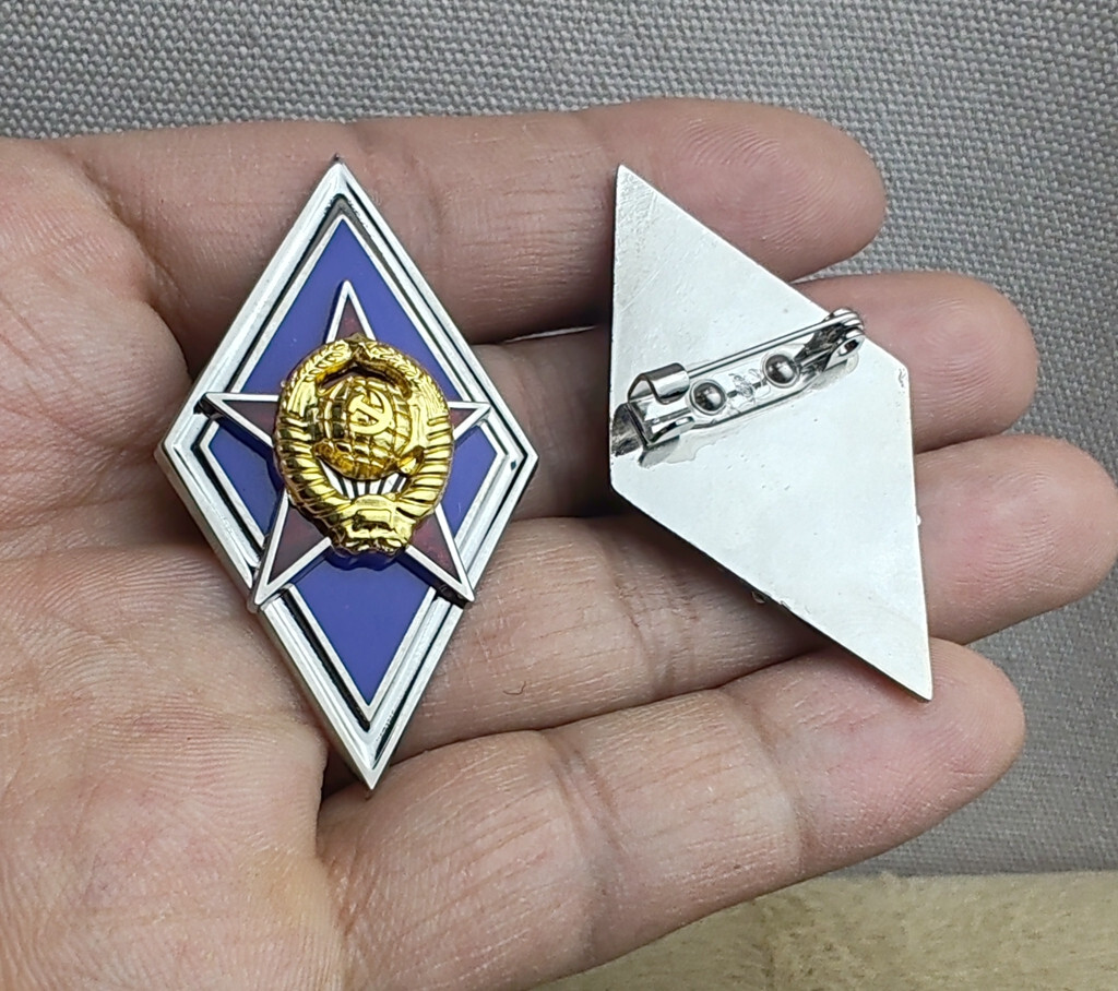 SOVIET RHOMBUS MILITARY ACADEMY OF THE USSR BADGE HAT BLUE INSIGNIA PIN