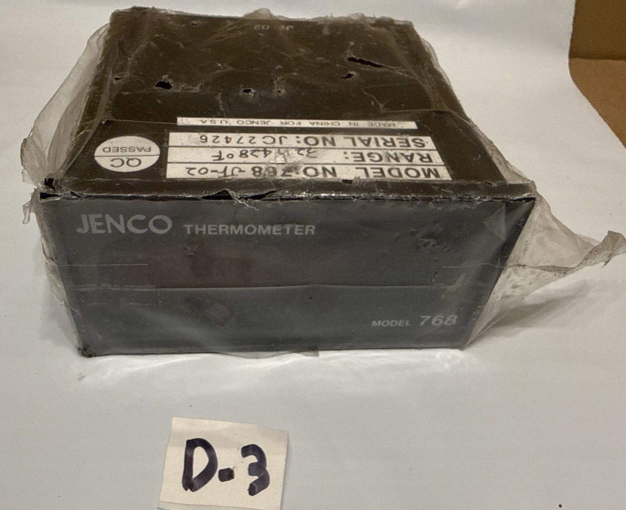 Jenco 768 Digital Panel Thermometer for  J,K Thermocouples Analog Voltage Out
