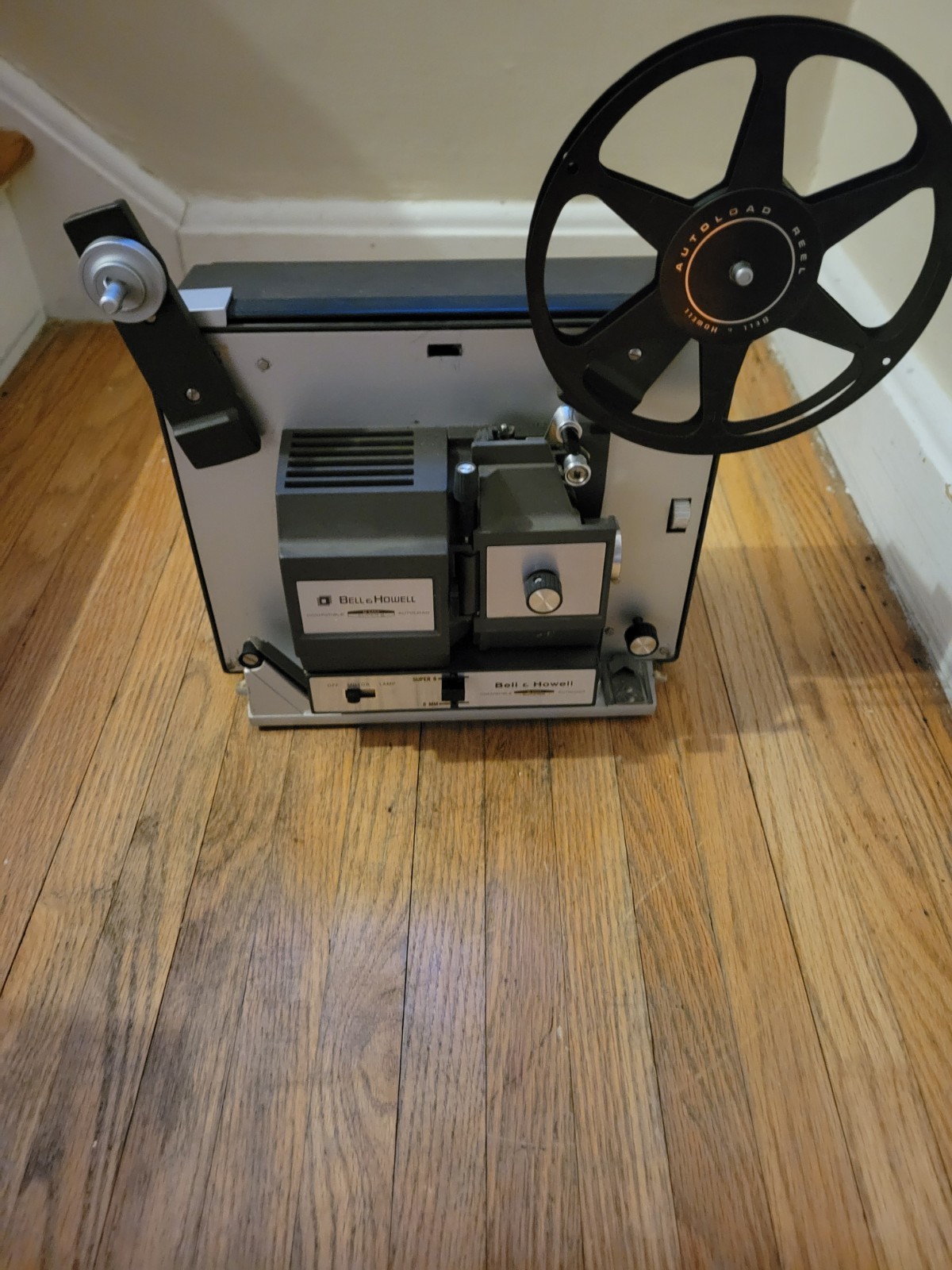 VINTAGE Bell & Howell Model 456A Autoload 8mm Super 8 Movie Film Projector Read