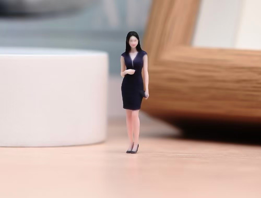 1:64 Painted Figure Model Miniature Resin Diorama Sand Lady Office Suit Girl Toy