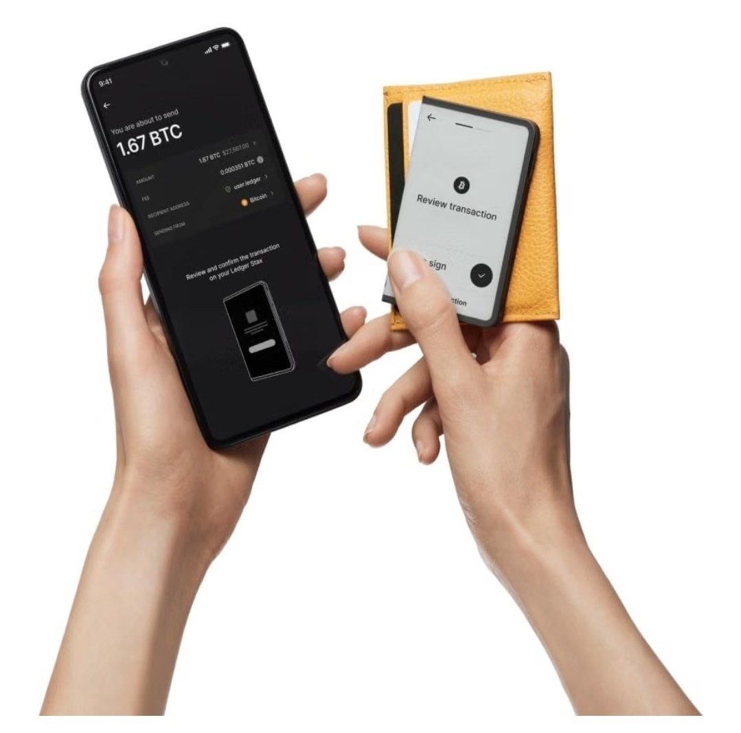 Ledger - Stax Crypto Hardware Wallet with Folio - Curved E Ink Touch Screen