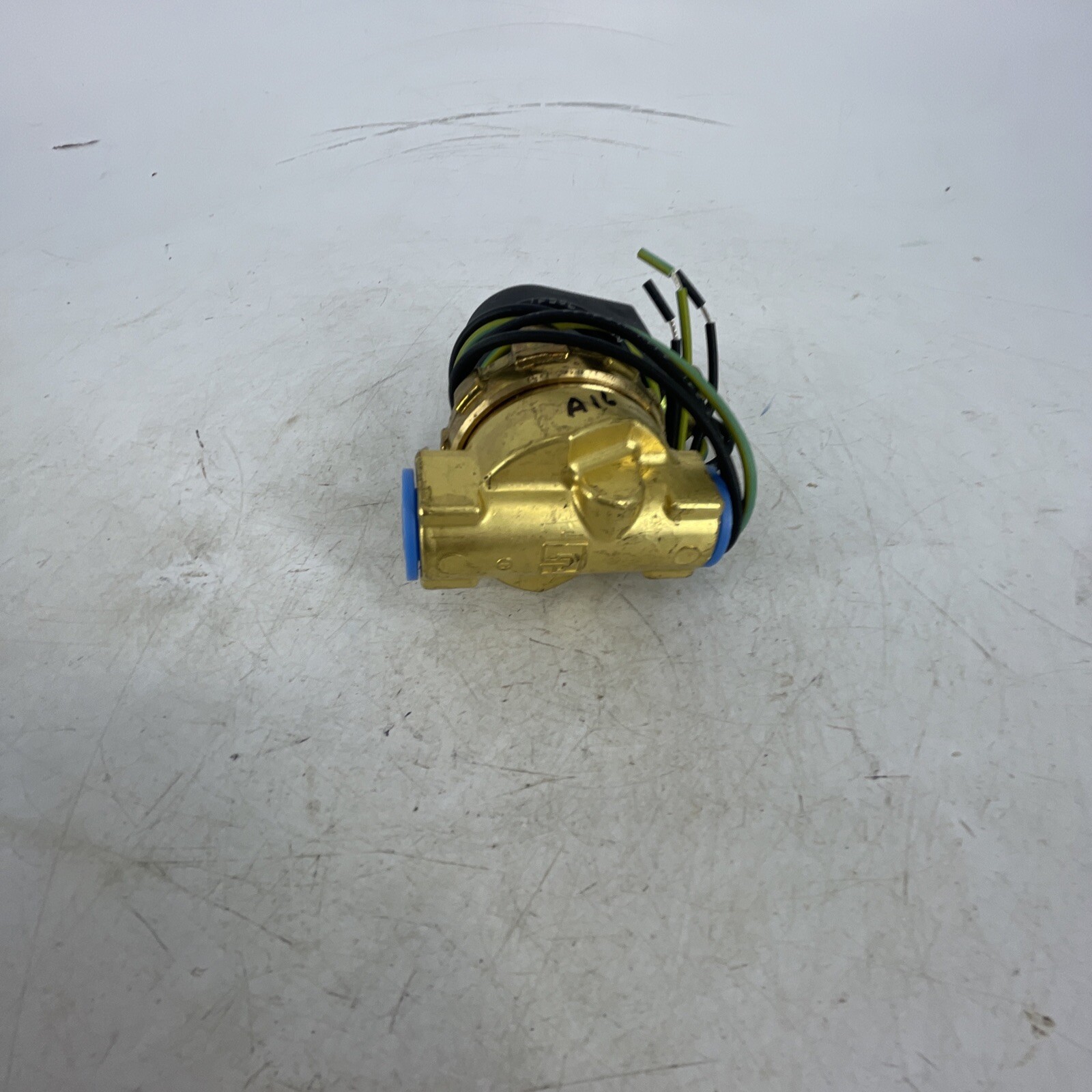 Parker 06FS5C2432ACF4C05 3/8" Solenoid Valve 120/110 1/2"