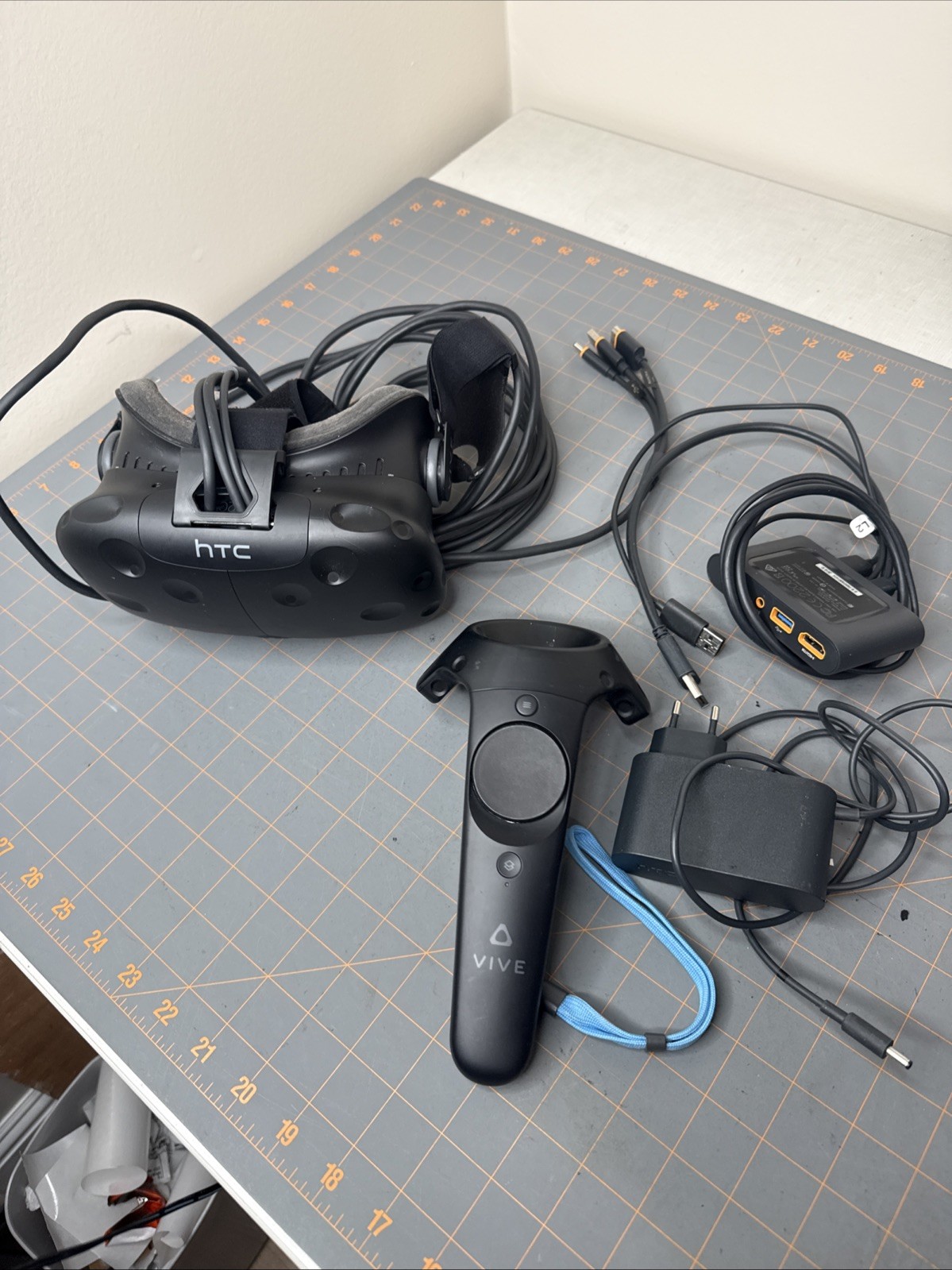 HTC Vive VR Headset W/ Cords And Link Box. European (EU) Plug. Please Read