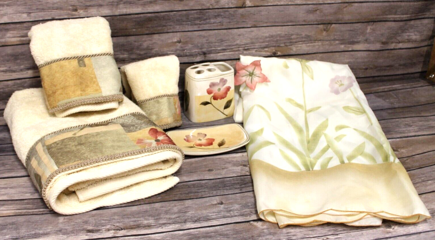 SET OF 6 BATHROOM TOOTHBRUSH HOLDER, SOAP DISH & SHOWER CURTAIN, TOWELS FLORAL