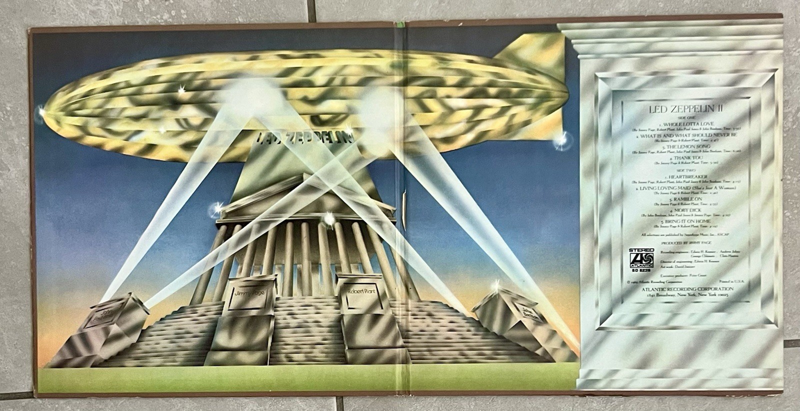 LED ZEPPELIN II Atlantic SD 8236 LP Vinyl Record- Tested Working