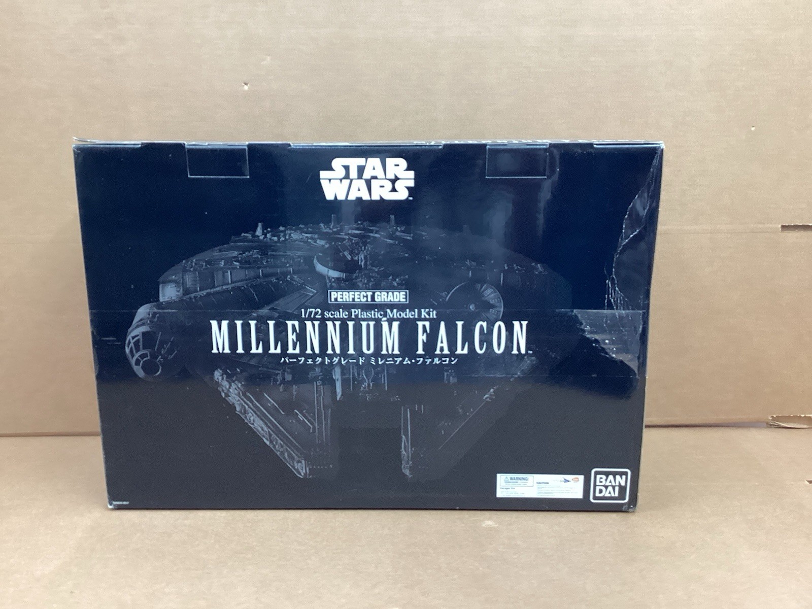 Bandai 1:72 Millennium Falcon Star Wars Model Kit Perfect Grade NIB Lucasfilm