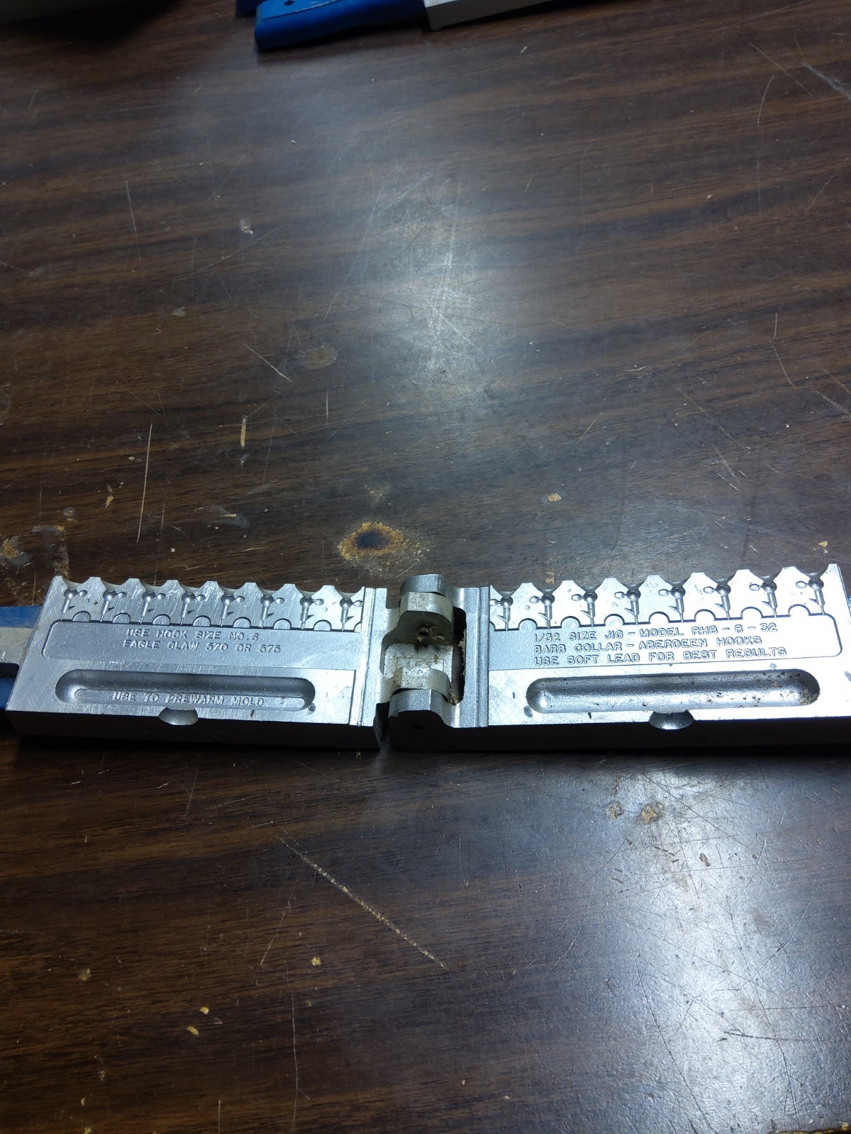 3101 ROUNDHEAD JIG 1/32 BARB COLLAR MODEL RHB-8-32