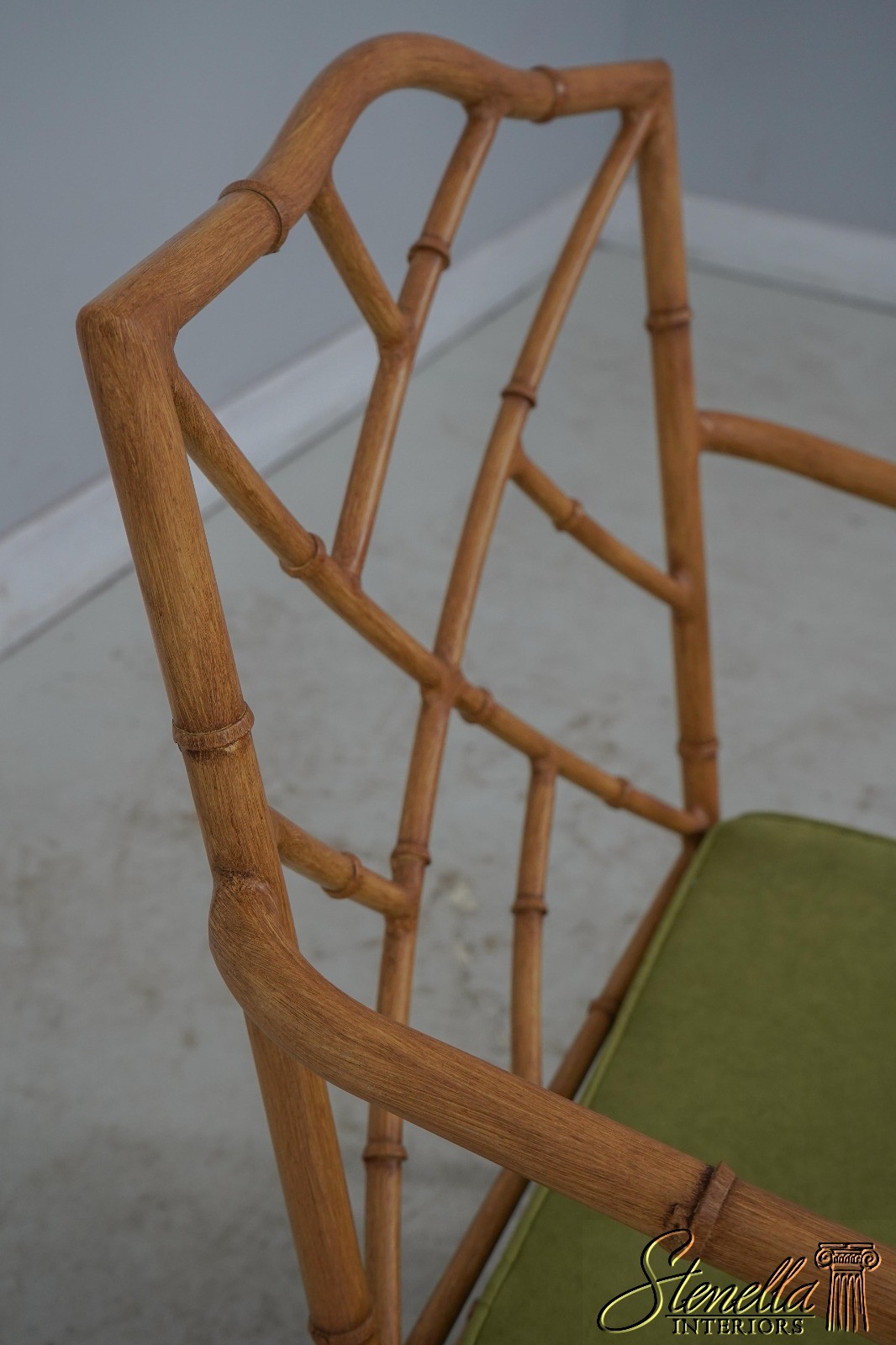 F60374: Bamboo Form Modern Design Aluminum Patio Chair