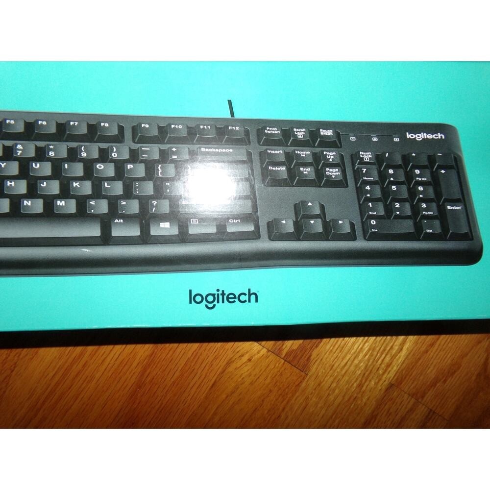 Logitech MK120 Plug and Play USB Combo New in Box