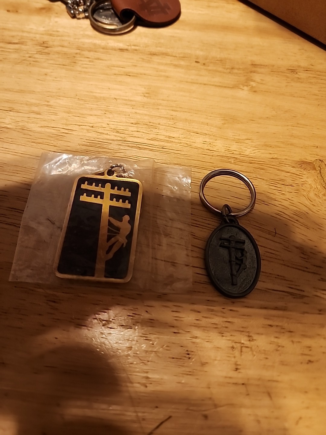2 Medal Lineman Keyrings