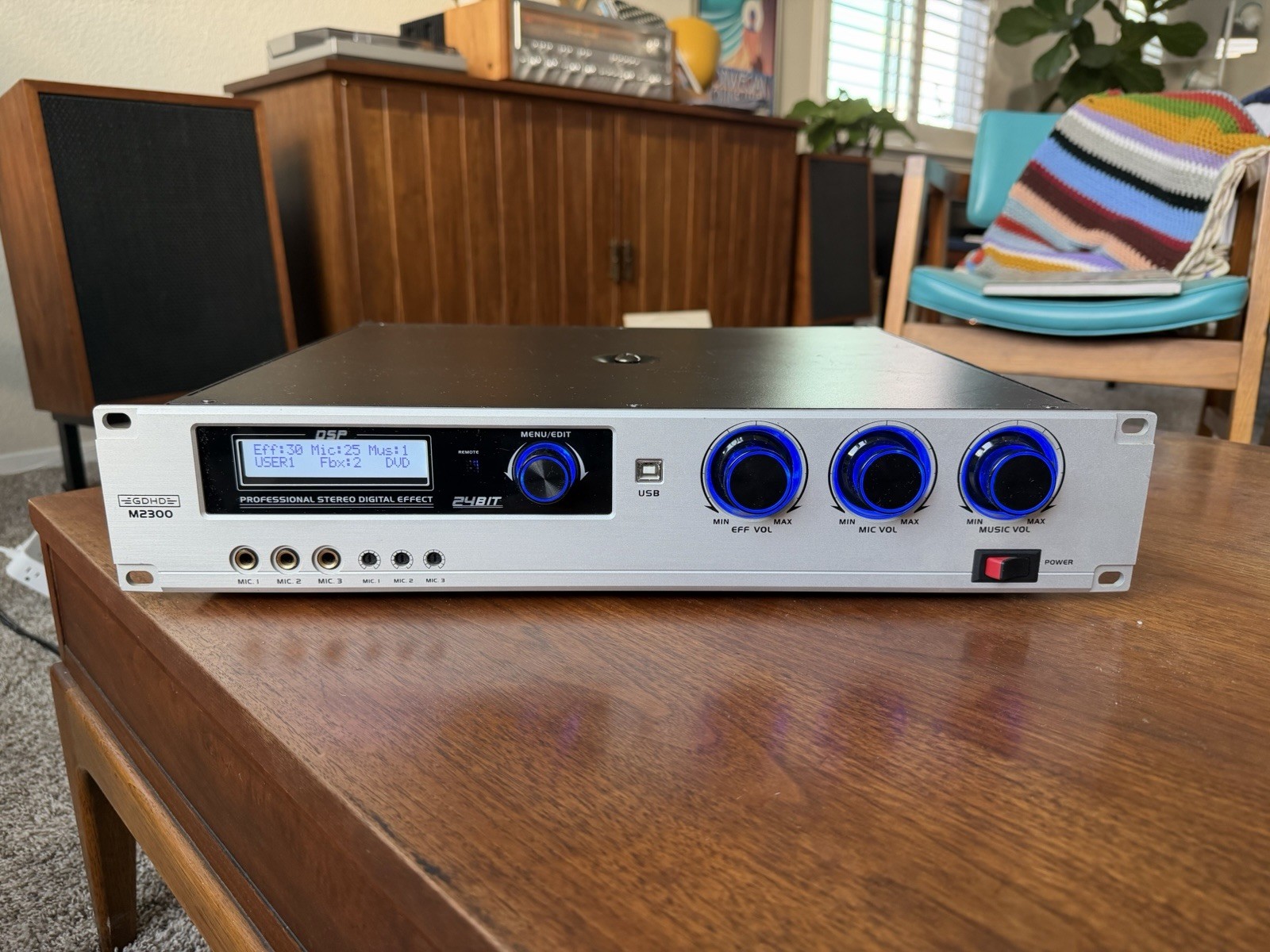 GDHD M2300 2 Chanel Mix Amplifier (2 x 300W)