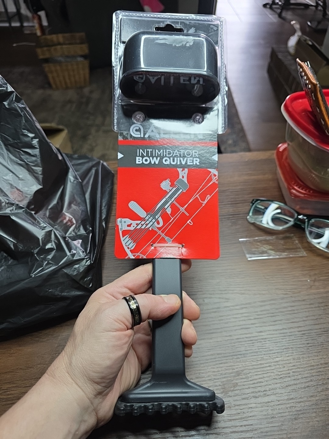 Allen Intimidator Bow Quiver w/bracket incl. fits Carbon or Aluminum Arrows