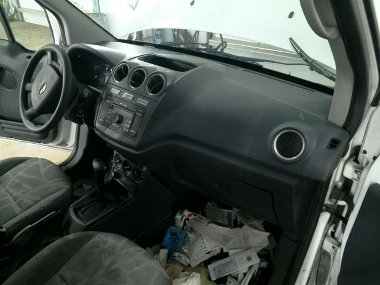 TRANSCNCT 2012 Fuse Box Cabin 104910174