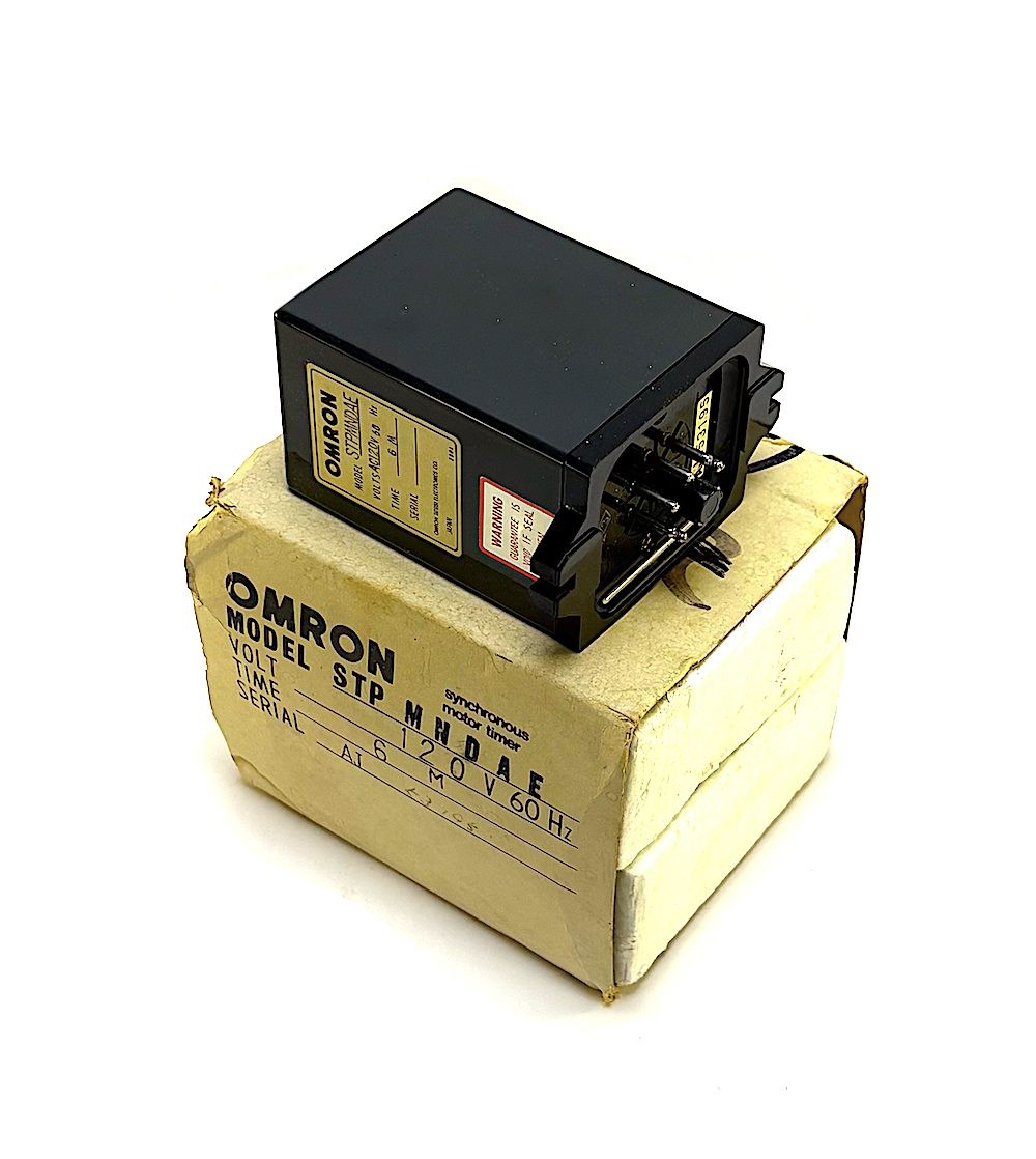 Omron STPMNDAE 120 Vac Synchronous Motor Timer (New)