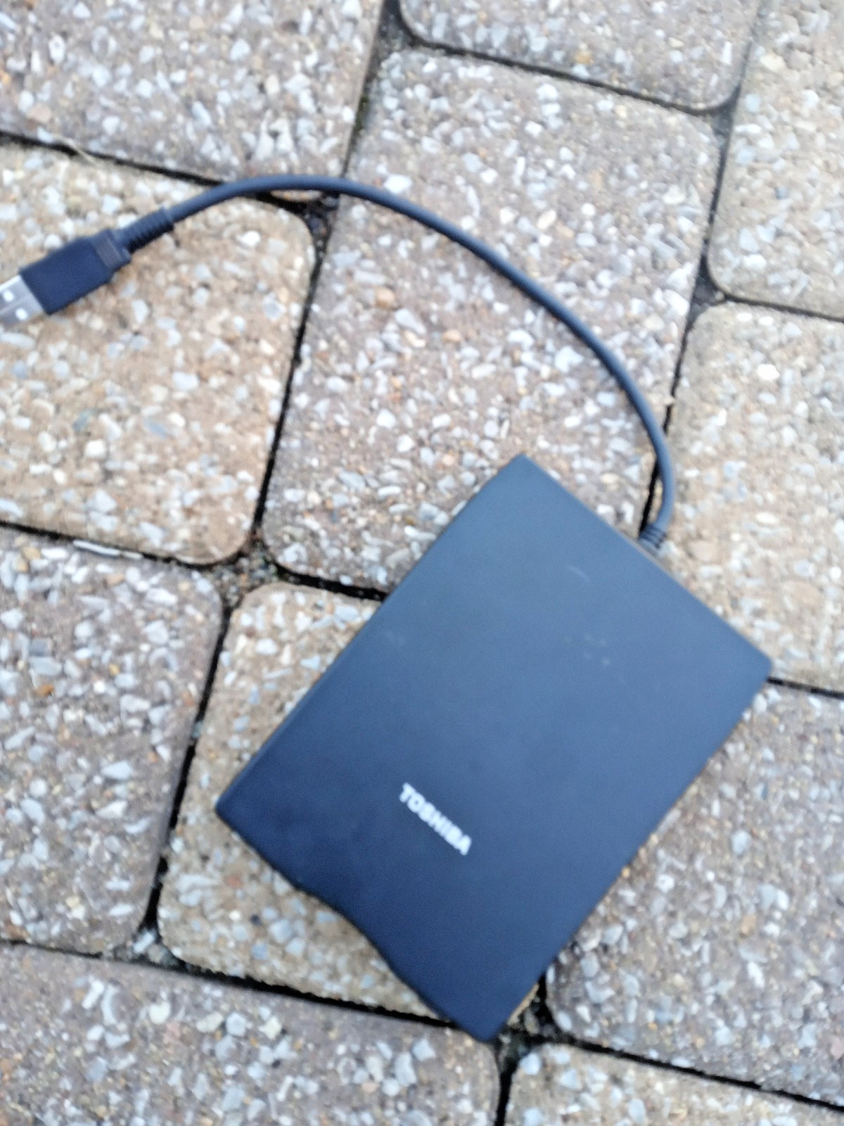 Toshiba USB FDD Kit External Floppy Drive Model No. PA3109U-1FDD (Black)