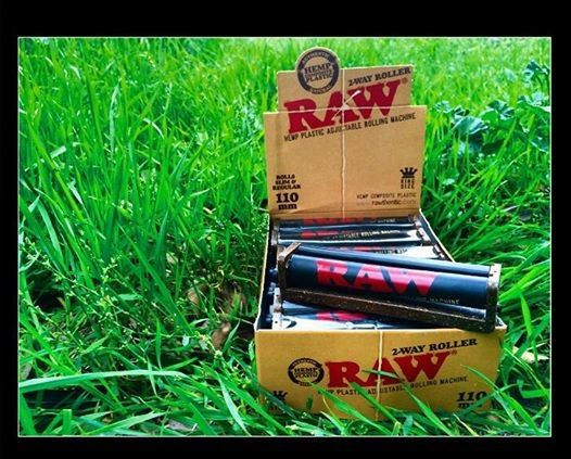 New! RAW 110mm Hemp Plastic Adjustable 2Way Rolling Machine for King Size Papers