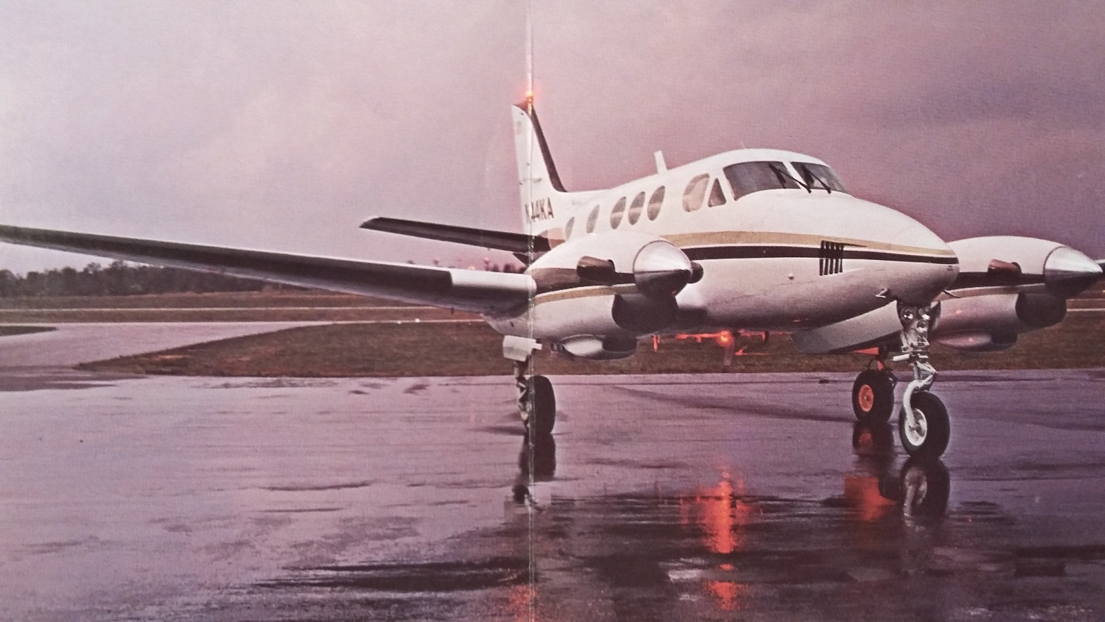 Original Beechcraft King Air E90 Sales Brochure, 4 page, 3.75 x 8.5"
