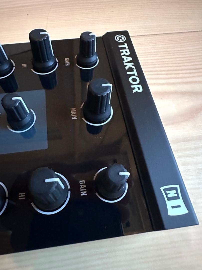 Native Instruments Traktor Kontrol Z1 DJ Mixer Controller Case Preowned Japan