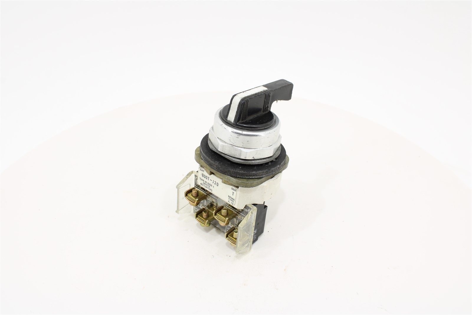Allen-Bradley 800T-J20B Selector Switch | 3-Pos | Spring Return