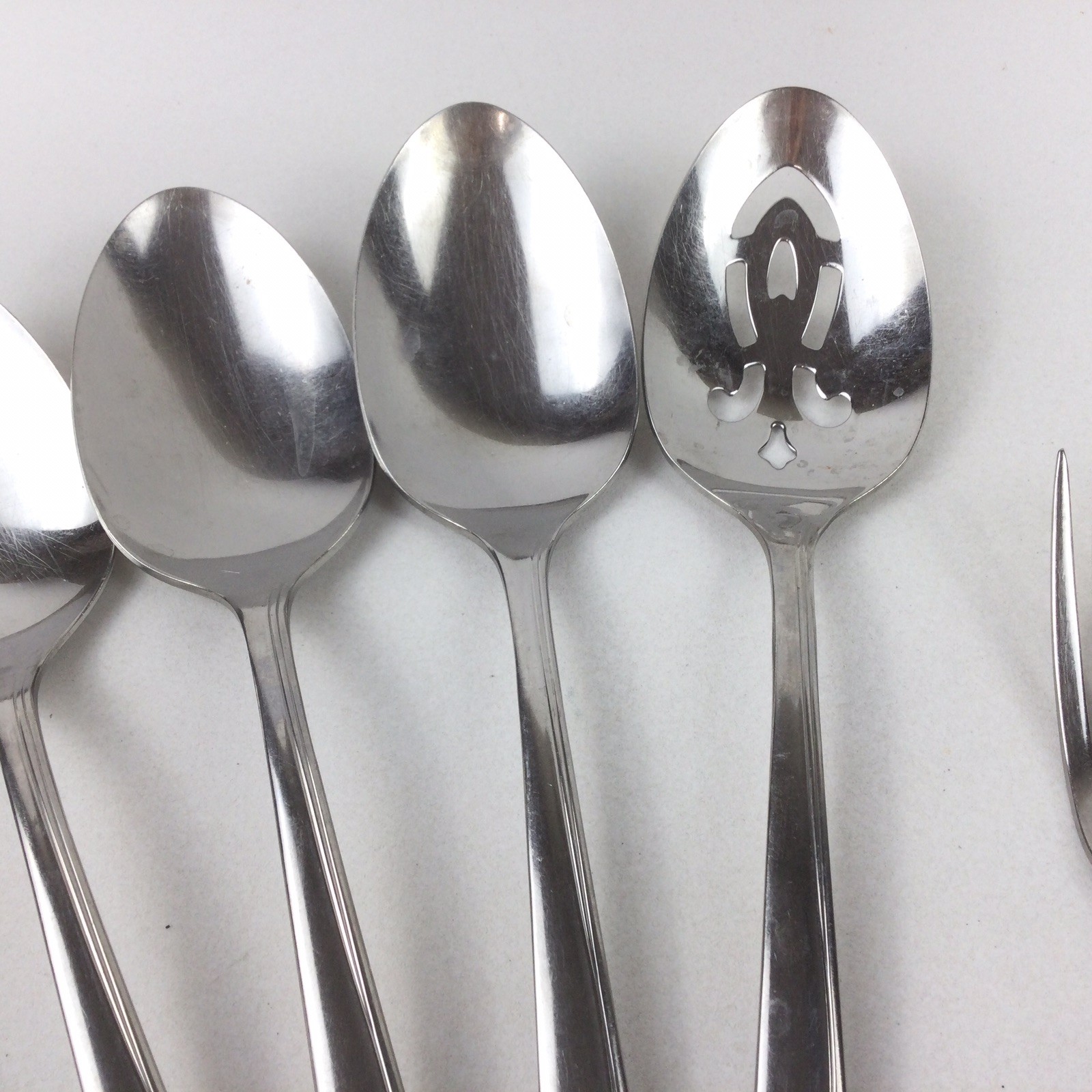13pc Oneida Ltd Stainless Oceanic Pierced Slotted Serving Spoon Dinner Fork Set