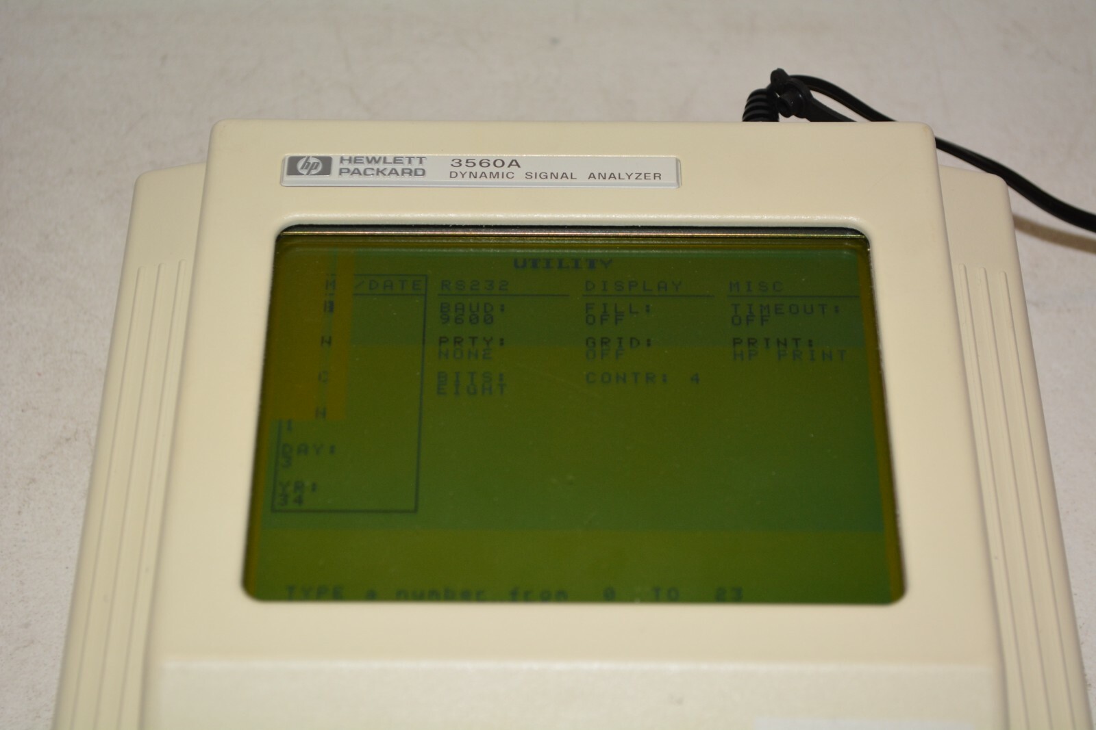 HP 3560A Handheld FFT Vibration Acoustic Spectrum Dynamic Analyzer