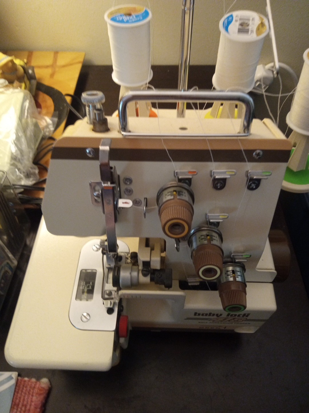 Baby lock machine