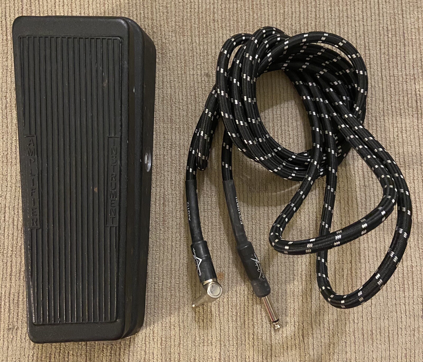 Dunlop Cry Baby Guitar Pedal - Black With Fender Custom Shop Cable ! Look!