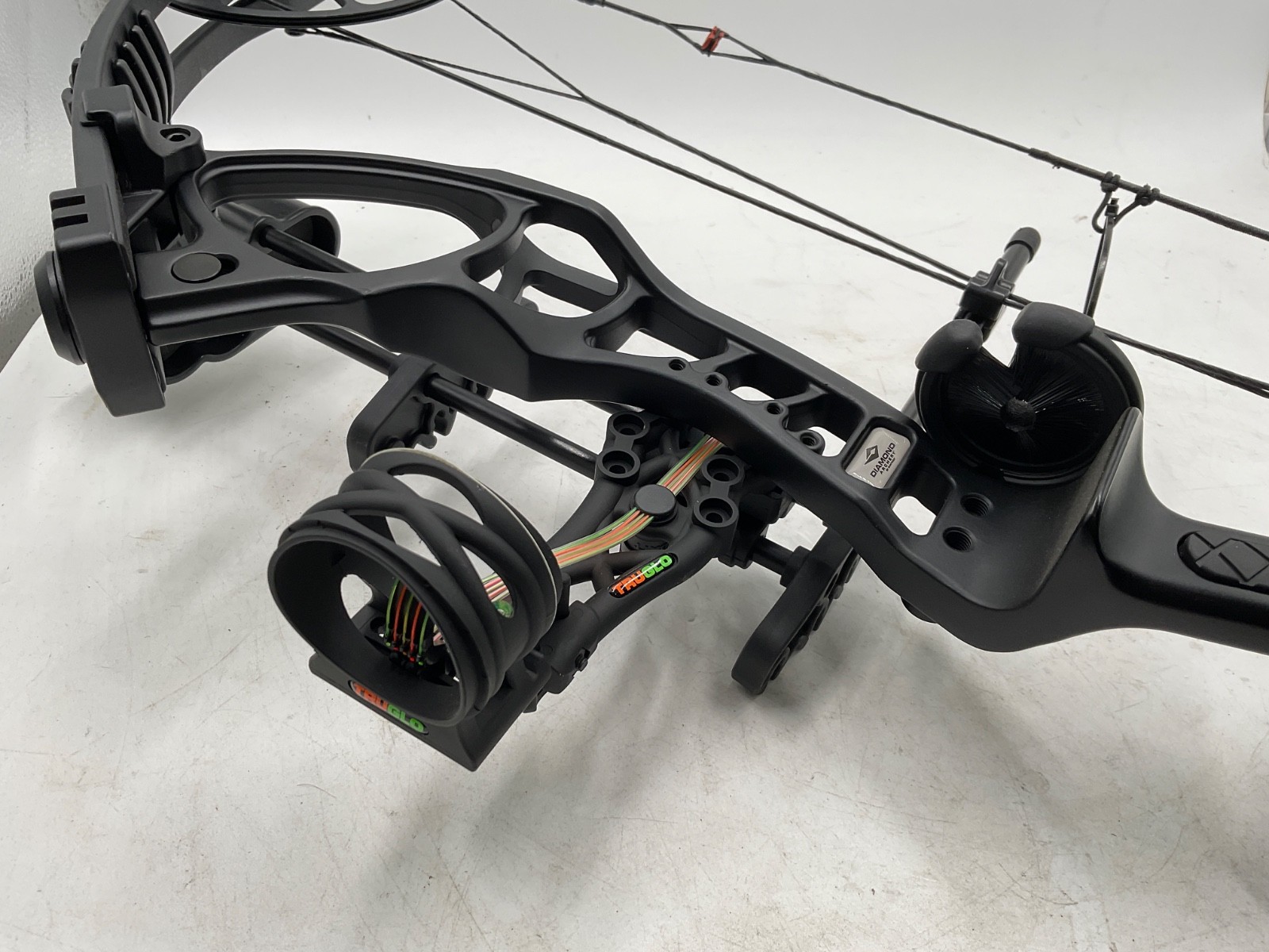 Diamond Bowtech Infinite Edge XT BLACK OPS Compound Bow UPGRADE PKG RH