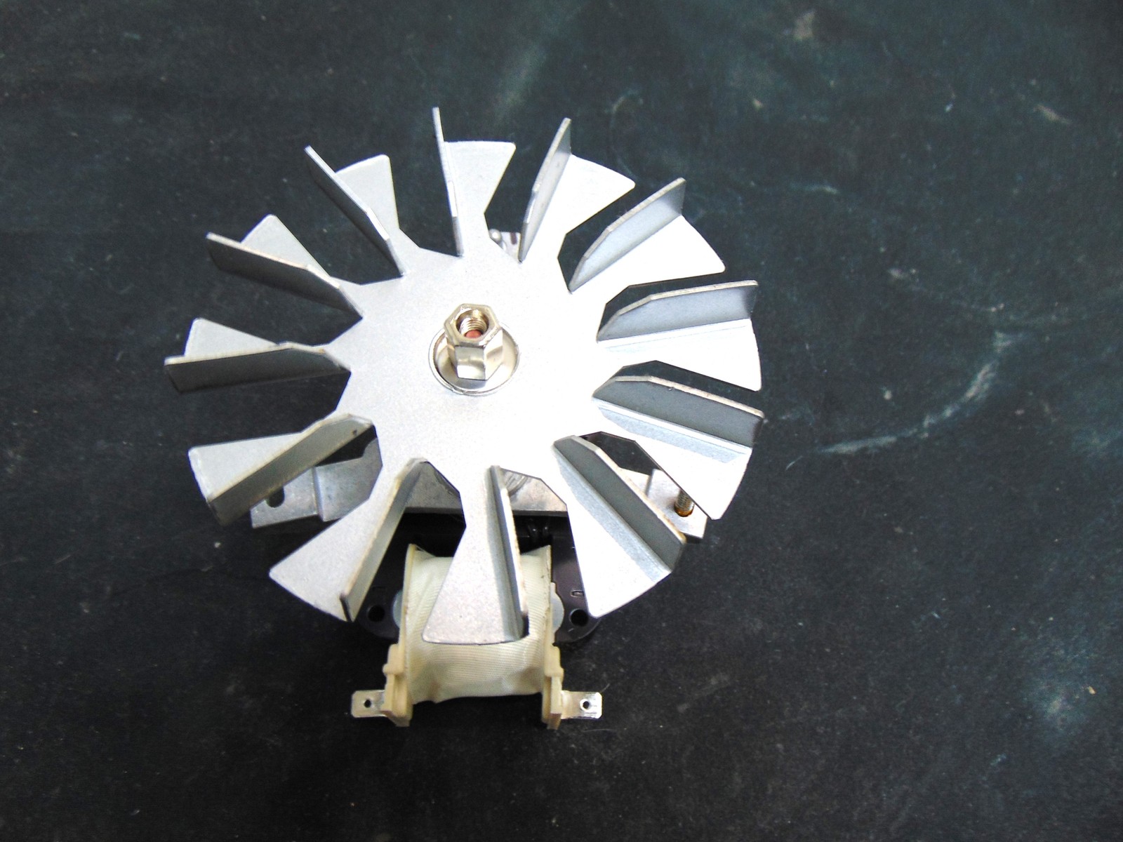 GE Slide-In Electric Range GGS600AV2WW Convection Fan WB26X47087 / WB02X47067