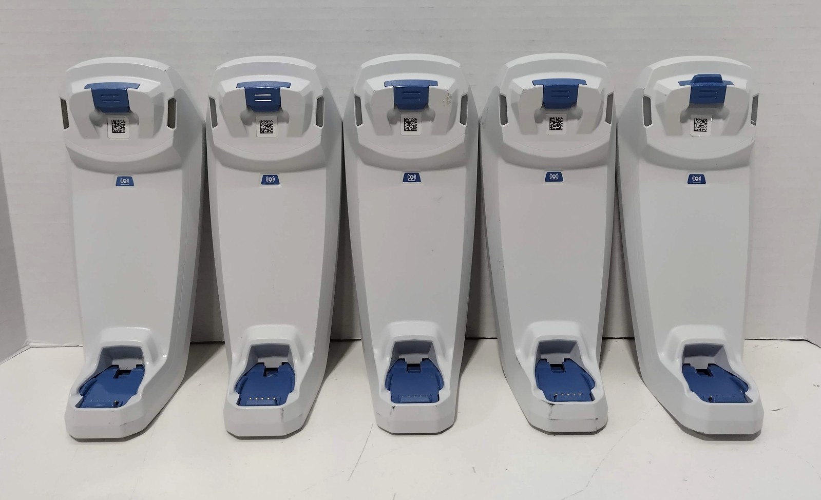 Lot of 5 Zebra DS8178 Wireless Scanners w/CR8178-SC Bases No Batteries or Cables