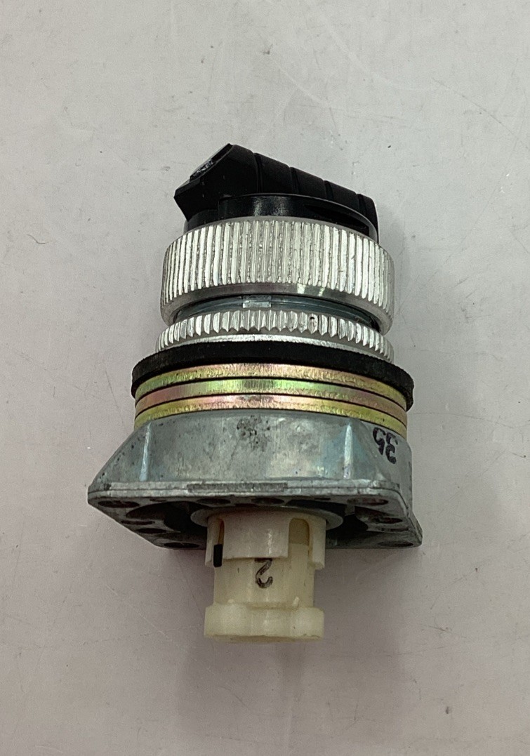 NOB SquareD Class 9001 Type MSA 2B Series A Selector Switch Operator 9001-MSA-2B
