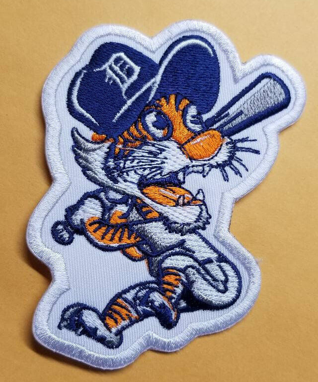 Detroit Tigers Paws Embroidered Patch 3x3.75"