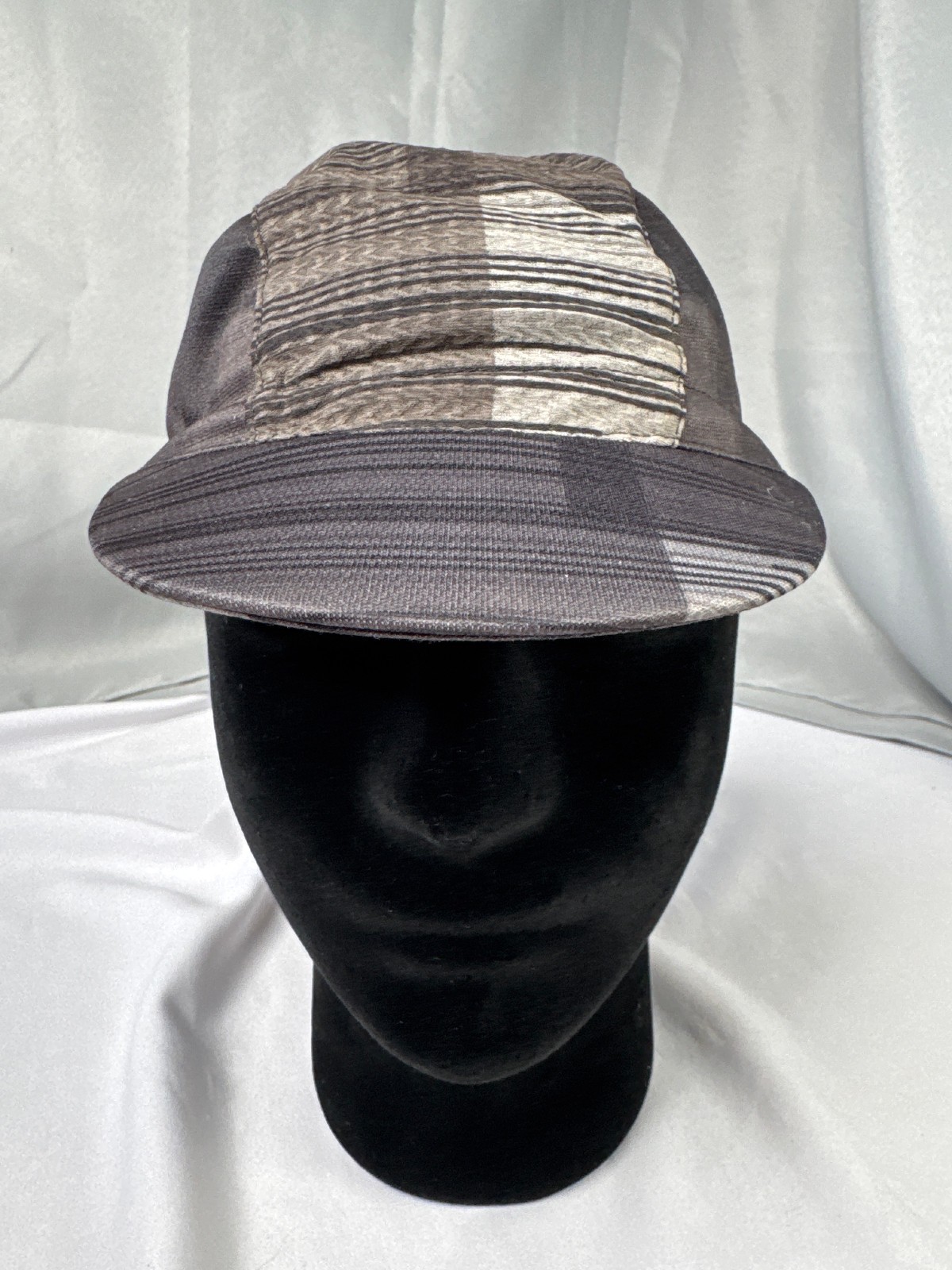 Mysenlan Catena Cycling Cap Gray Brown Striped Bike Hat Lightweight Stretch