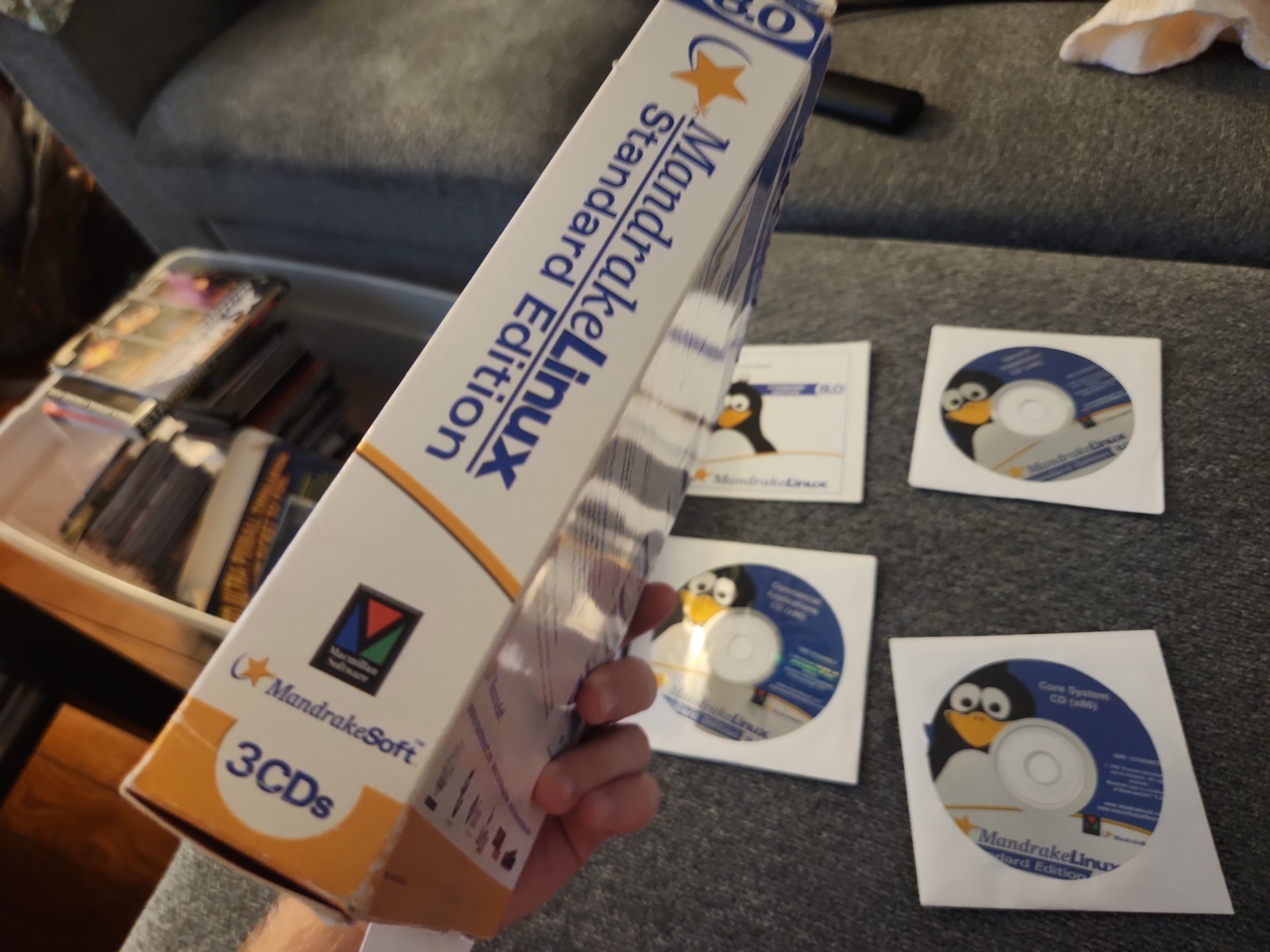 Complete Linux Operating System 8.0 Mandrake Linux Box Set 3 CDs Boot Disk
