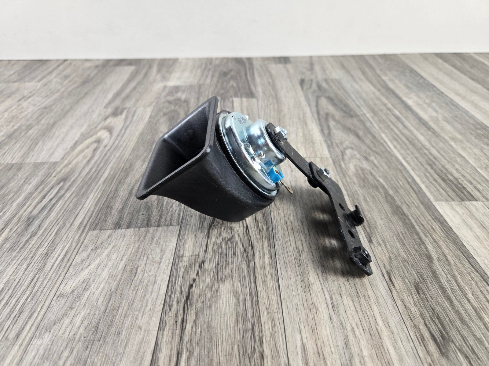 MAZDA CX-5 2024 ER Horn Siren E911004095 OEM