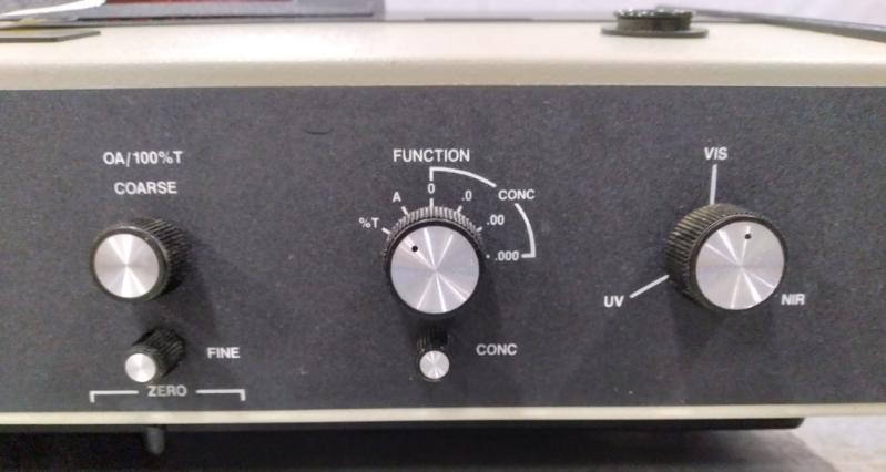 Perkin-Elmer MODEL 35 JUNIOR Spectrophotometer