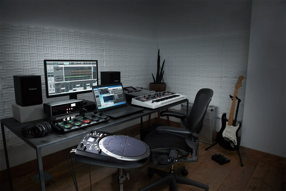 Roland HandSonic HPD-20 Digital Hand Percussion Controller STAGE RIG