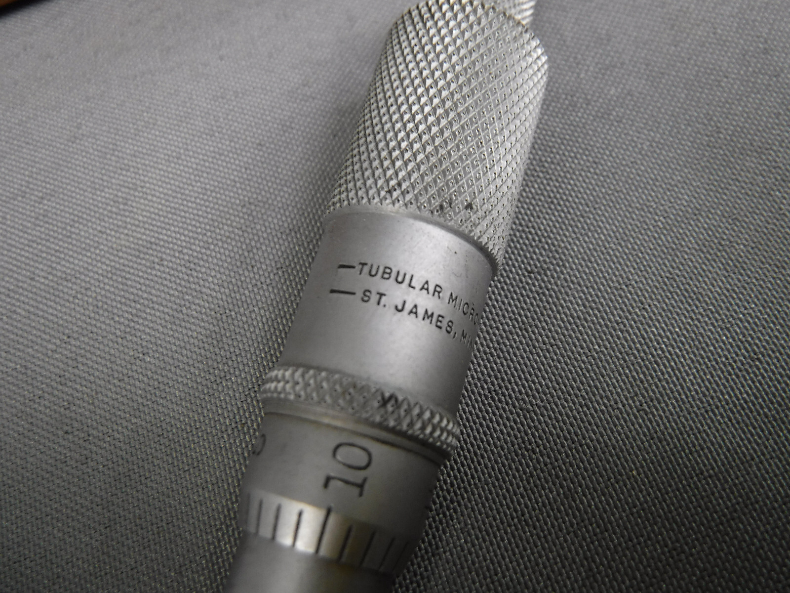 SCHERR TUMICO 0-3" DEPTH MICROMETER 4" BASE W/ CASE