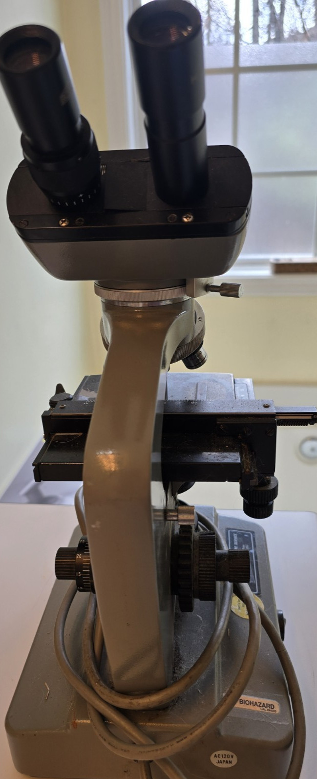 Bristoline Microscope w/ 10x, 40x, and 100x Magnification
