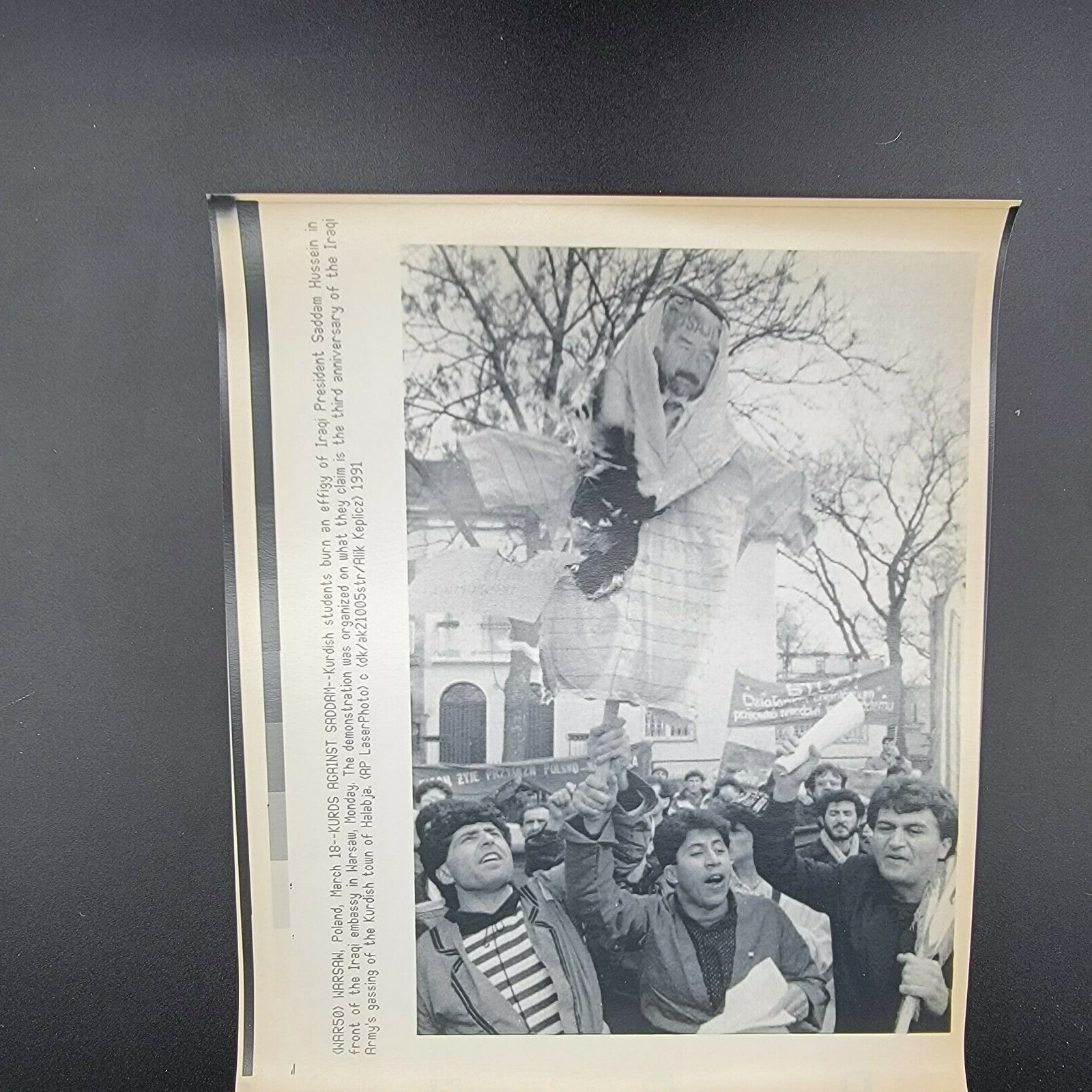 Kurds Against Saddam AP Leaf Desk Press Photos Gulf War 1991 Warsaw Poland