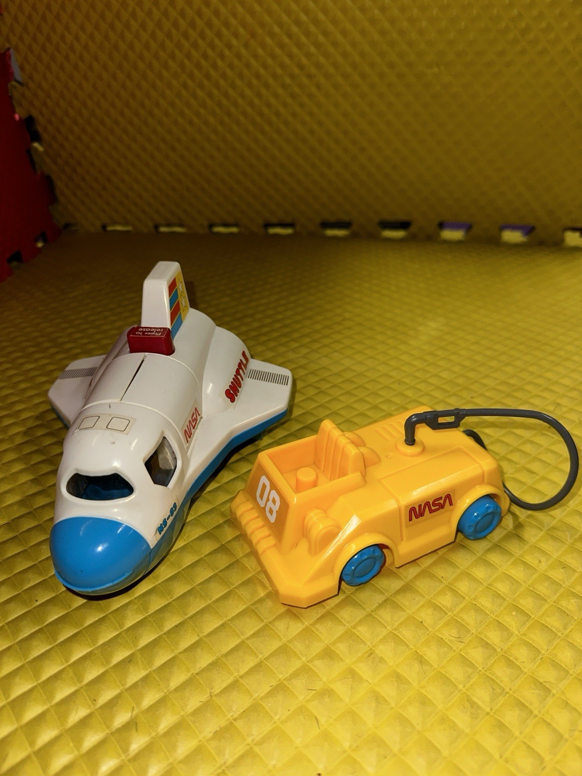 NASA Space Adventure Toy Lot White NS-03 Shuttle & Yellow Tow Tug (Not Working)