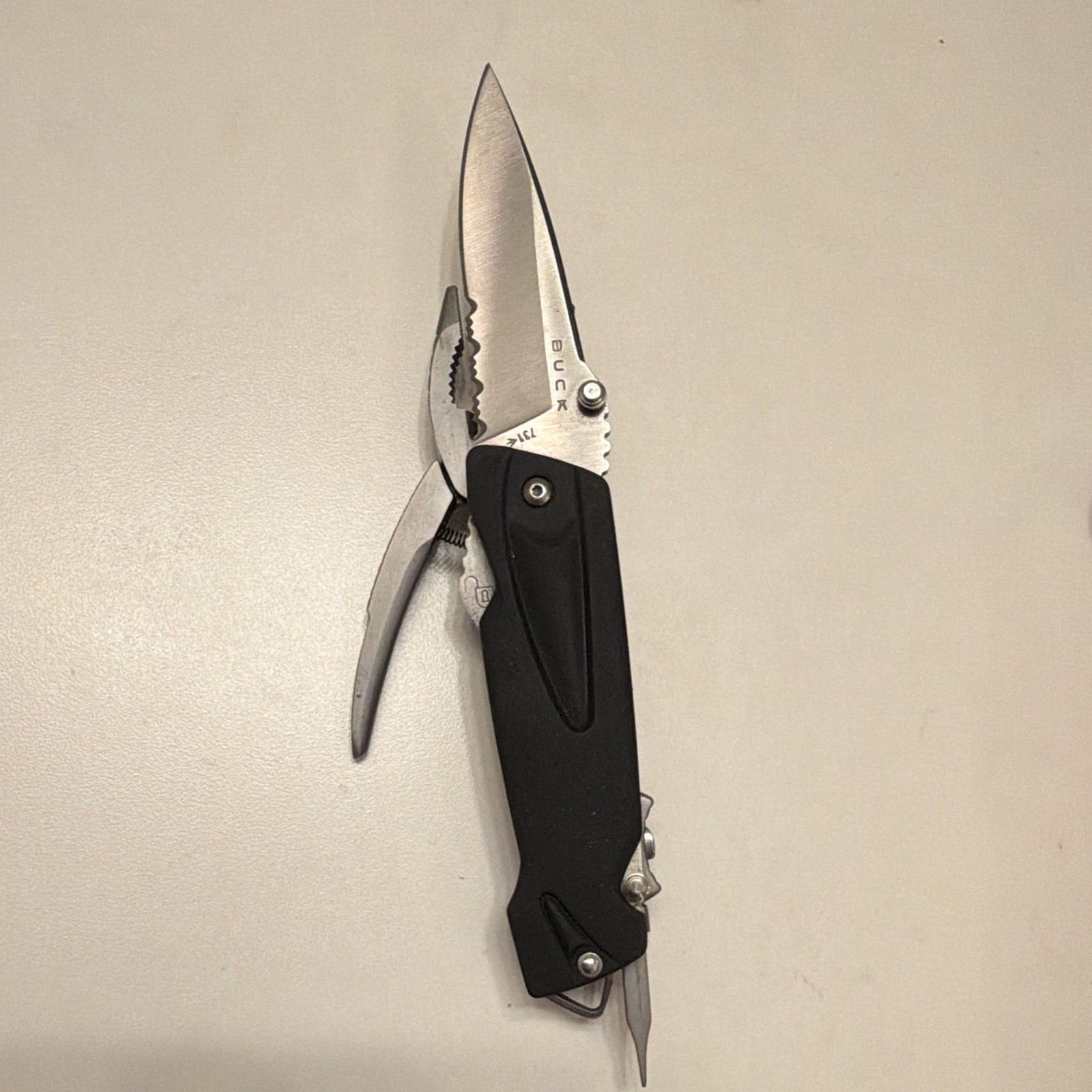Buck Folding Multi-Tool Pliers with Knife Blade, Black Handle